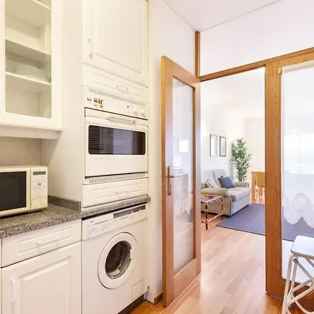 아파트 Magical River View Apartment
